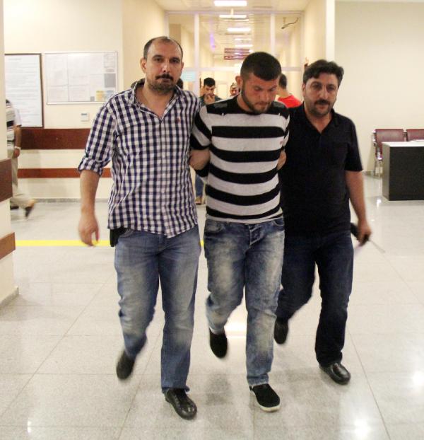 Yolda karşılaştığı alacaklısına tabancayla yaraladı
