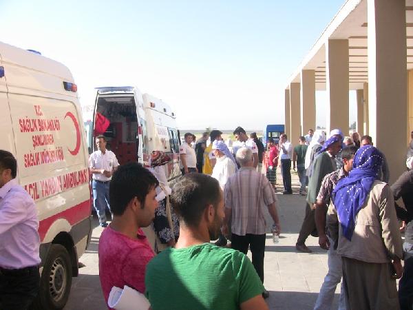 Tarım işçilerini taşıyan kamyonet devrildi: 28 yaralı