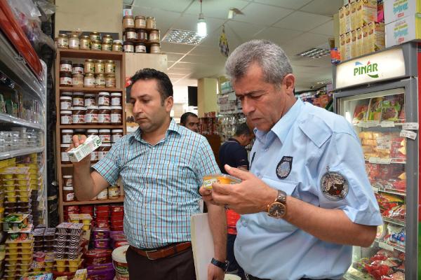 Hakkari'de belediye ekiplerinden Ramazan denetimi
