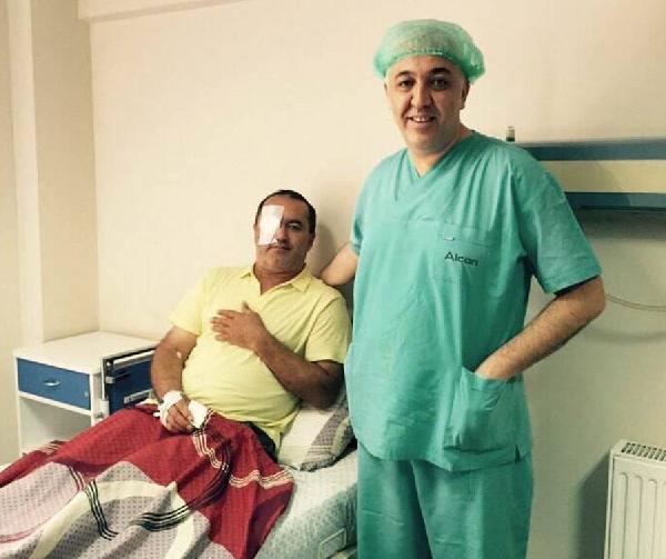 Göz bebeğine saplanan vida ameliyatla çıkarıldı