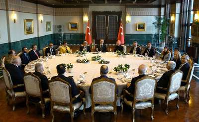 Cumhurbaşkanı Erdoğan, Cumhurbaşkanlığı Sofrası'nda akademisyen ve fikir insanlarını ağırladı
