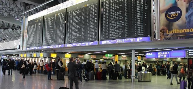 Lufthansa personeli iş bıraktı: 1.300 uçuş iptal