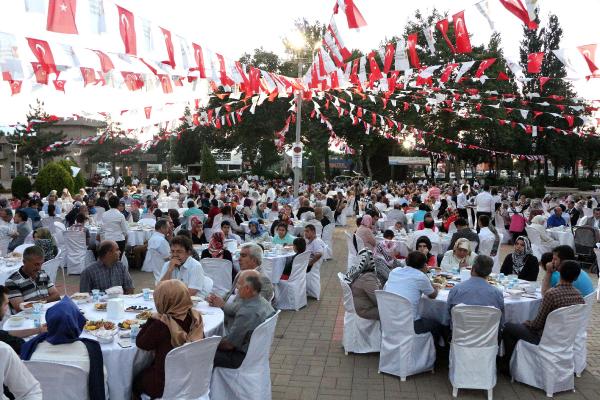 Kahramanmaraş'ta 2 bin yetim ve öksüze iftar
