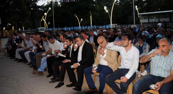 Tokat'ta Ülkü Ocakları Uygur Türkleri için iftar programı düzenledi