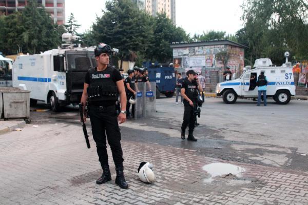 Police operation to group on hunger strike protesting Gezi victim’s murder