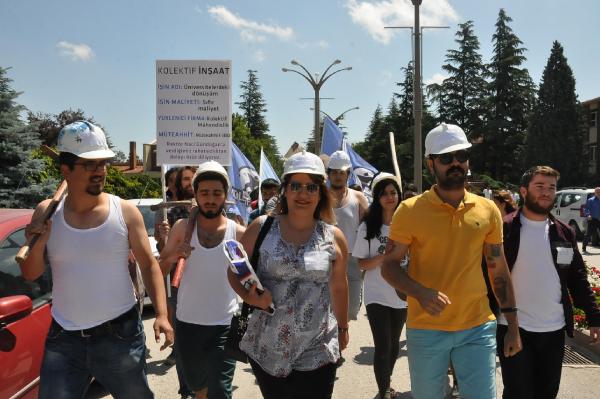 Öğrenciler kampüse cami yapılmasına karşı çıktı