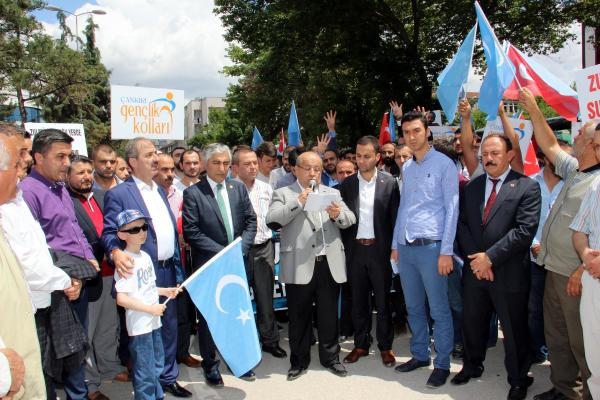 Çankırı'da 5 bin kişi Çin'i protesto için yürüdü