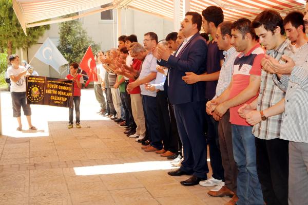 Gaziantep’te Doğu Türkistan’da ölenler için gıyabi cenaze namazı