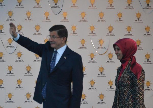 Davutoğlu: Kelebekler, bize tezekkürü, tefekkürü öğretir (2)