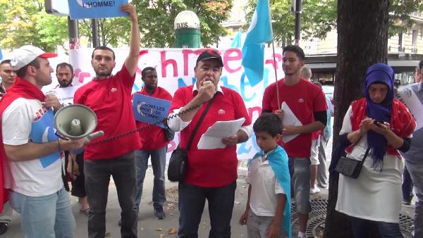 Paris’te Çin’e tepki, Uygur Türklerine destek eylemi