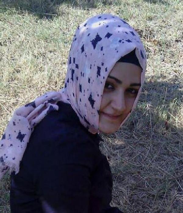 Soyguncu, kasiyer kızı altı yerinden bıçakladı
