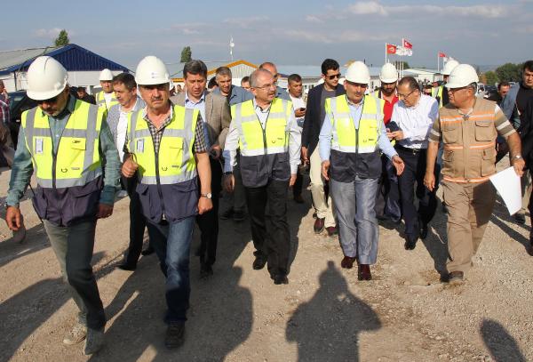 Bakan Müezzinoğlu: Türkiye'nin temel sorunu reel muhalefetin olmaması