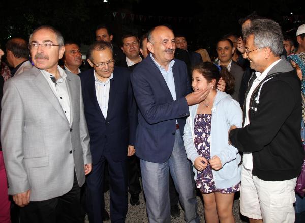 Bakan Müezzinoğlu: Türkiye'nin temel sorunu reel muhalefetin olmaması (2)
