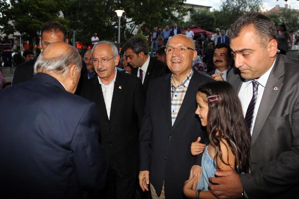 Kılıçdaroğlu, Yenimahalle'de iftar yaptı