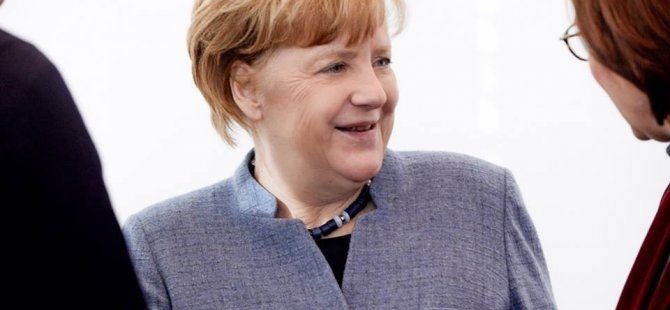  Merkel, Facebook hesabını kapatıyor 
