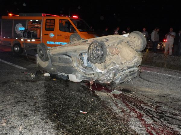 Yozgat'ta otomobil takla attı: 5 ölü