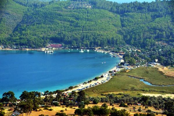 Cennet koyda taşıma suyla turizme tepki