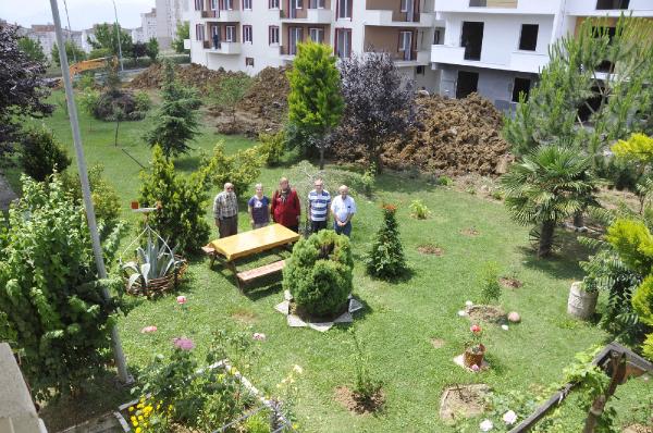 Ödüllü yeşil alandan yol geçirecekler