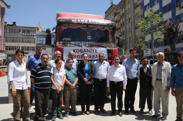 Hakkari'den Kobani'ye bir TIR dolusu yardım