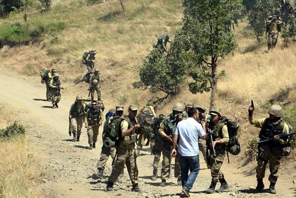 HDP Milletvekili Encü ile askerler arasında gerginlik
