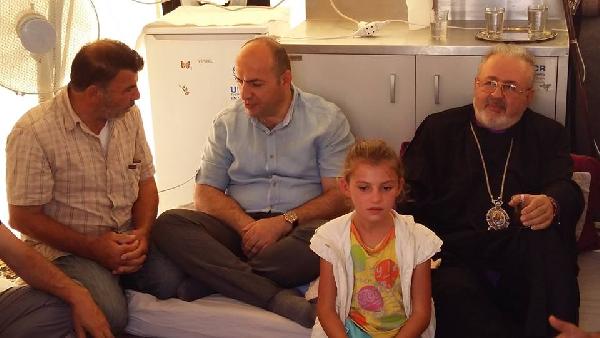 Başpiskopos Ateşyan Suriyeli sığınmacıları ziyaret etti