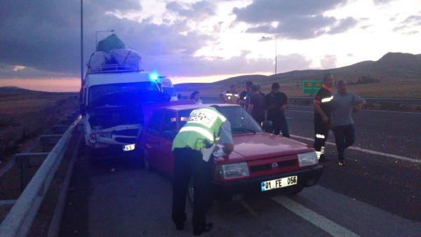 Niğde'de zincirleme trafik kazası: 1 ölü, 5 yaralı
