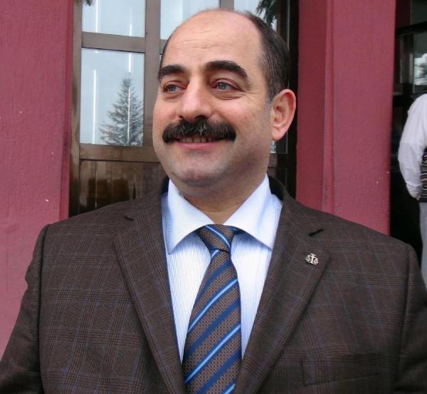 Öz mahkemede kendini savunacak