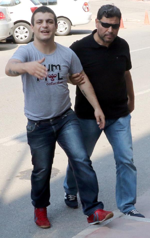 Pompalı tüfekli saldırıya iki gözaltı