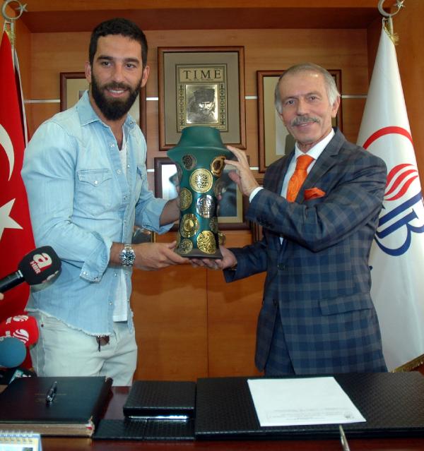 Arda Turan’ın ismi caddeye verilecek