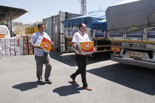 Şanlıurfa'dan Suriye'ye 4 TIR insani yardım gönderildi