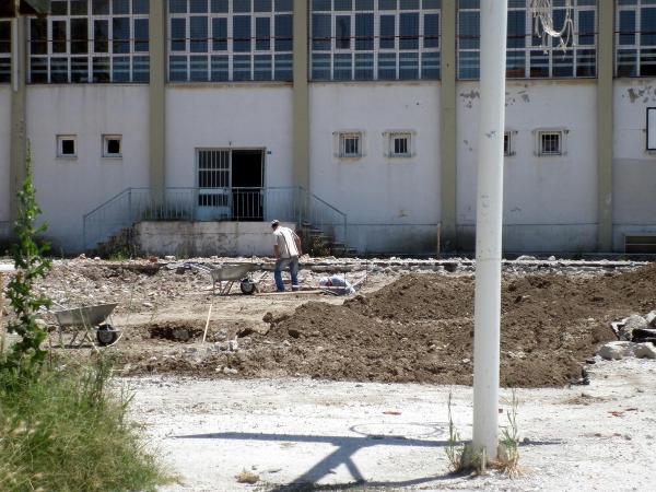 Yıkılan okulun temelinde tarih