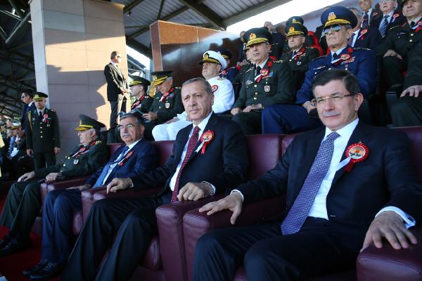 Cumhurbaşkanı Erdoğan, Muhafız Alayı Sancak Devir Teslim Törenine Katıldı