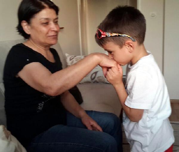 Doç.Dr. Yüce: Çocuklara görgü kuralları erken yaşlarda öğretilmeli