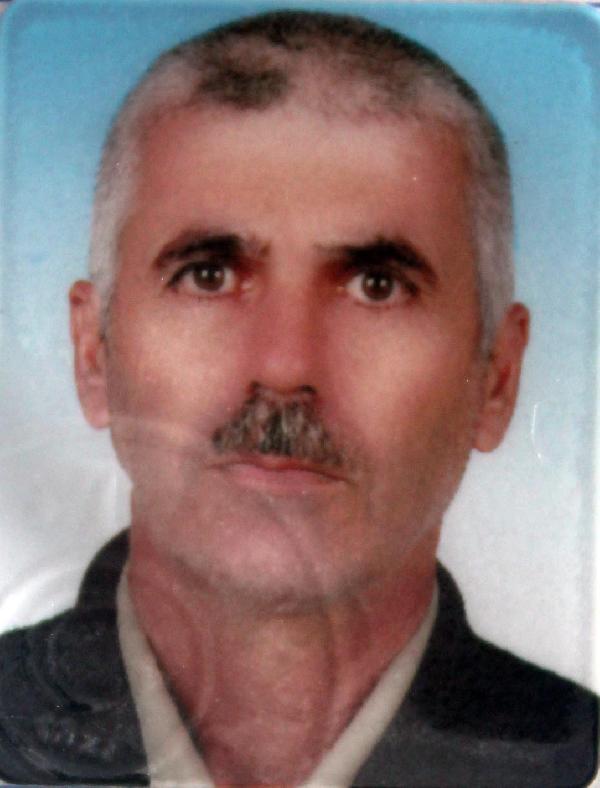 Otomobil duvara çarptı, sürücü öldü