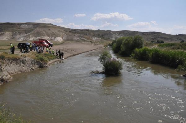 Sakarya Nehri'nde Suriyeli 3 işçiden 1'i boğuldu, 1'i kayıp (2)- Yeniden