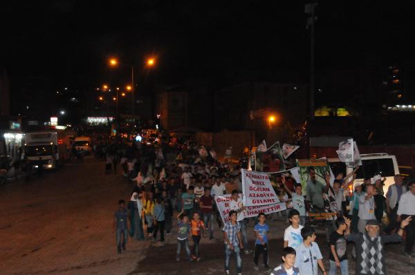 Hakkari'de Öcalan'a özgürlük yürüyüşü