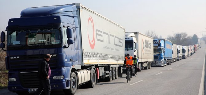 Kapıkule’de 14 km kuyruk çilesi