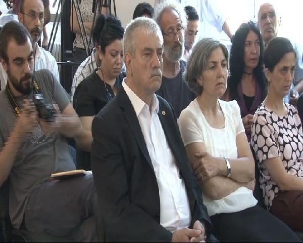HDP ve CHP Milletvekillerinin destek verdiği "Barış Bloku" kuruldu