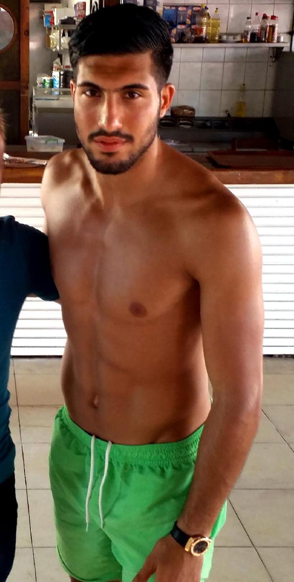 Liverpoollu Emre Can, Bodrum'da tatilde