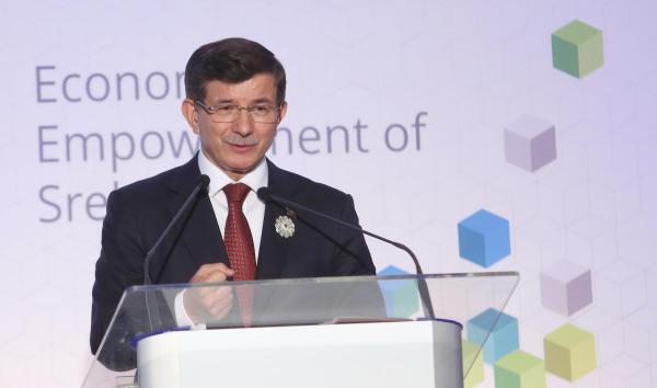 Davutoğlu: “Srebrenitsa için yeni bir gelecek oluşturabiliriz”