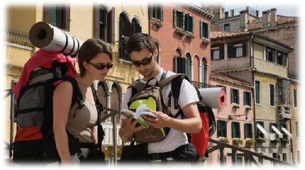 Sırt çantalı turistler daha fazla para harcıyor