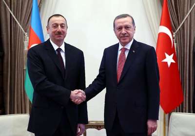 Aliyev'i karşılama töreninde 'Dombra' şarkısı (2)