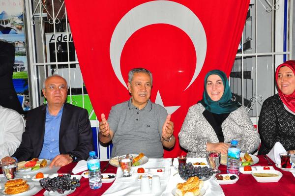 Arınç: "Ak Parti'ye iktidar olmak yakışır, koalisyon ortağı olmak değil" (2)