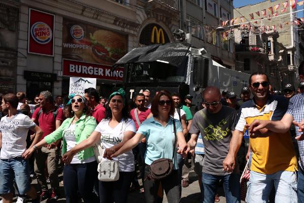 Beyoğlu'nda "Yeşil Yol Projesi'ne Hayır" protestosu