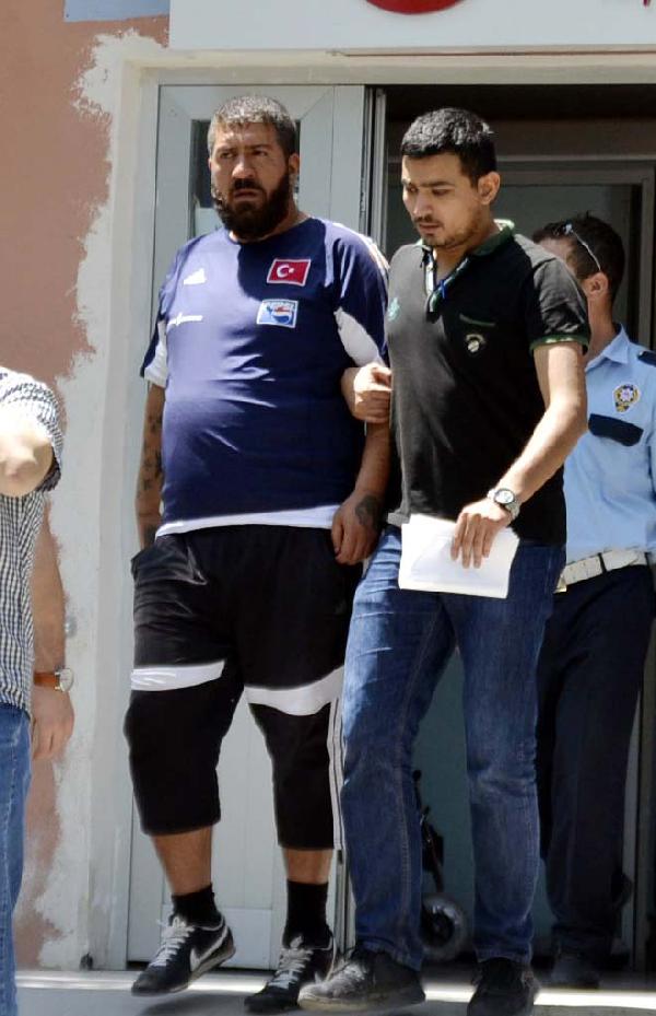 Eniştesini av tüfeği ile öldürdü