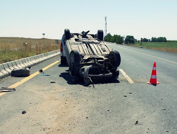 Adilcevaz’da otomobil takla attı: 3 yaralı