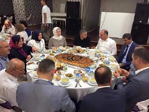Ak Parti milletvekili adayından ilginç iftar sofrası paylaşımı