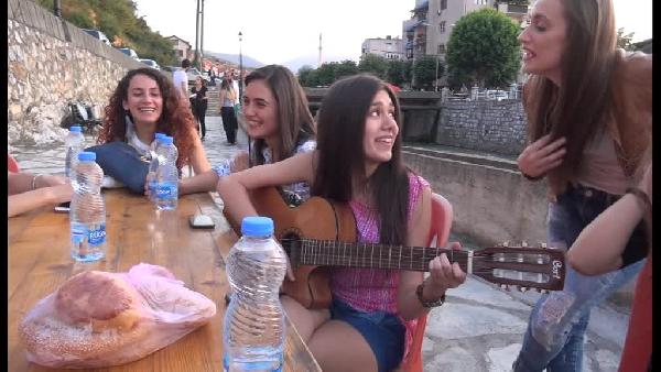 Kosova’da ‘Pideni kap da gel’ iftarı düzenlendi