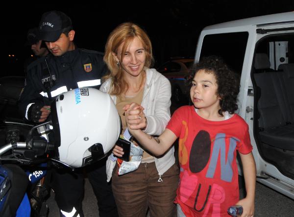 Ekiplerin ormanda aradıkları 14 yaşındaki Asya sokakta bulundu