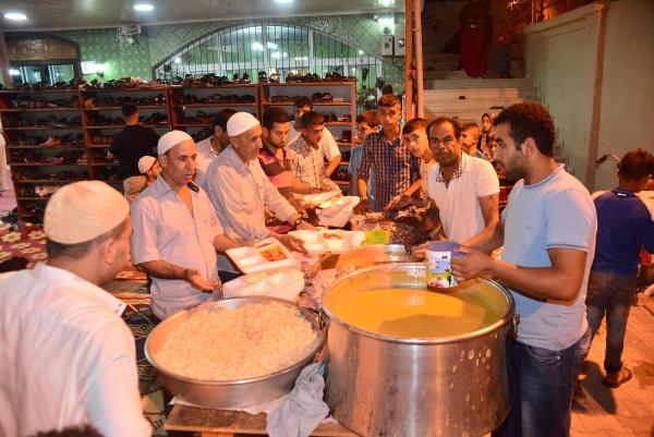 Kadir Gecesi camide sahur